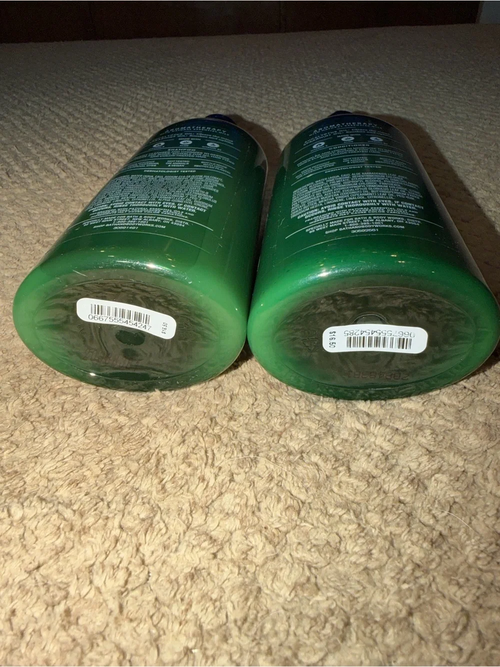 Bath & Body Works pair bath